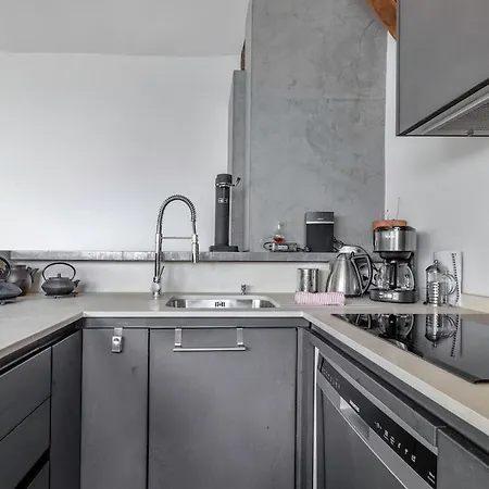 Duplex Marais - 2 Chambres, 5 Lignes Metro