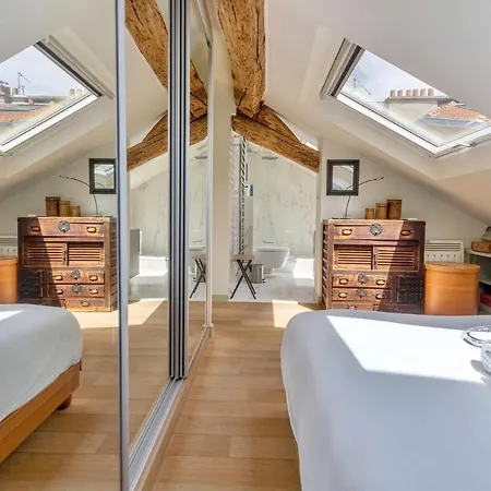 Duplex Marais - 2 Chambres, 5 Lignes Metro Apartment