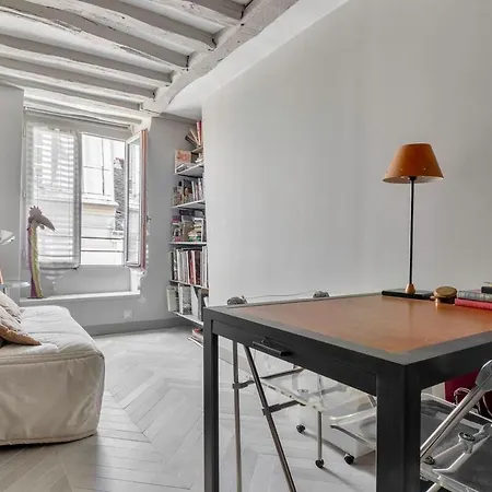 Apartment Duplex Marais - 2 Chambres, 5 Lignes Metro *